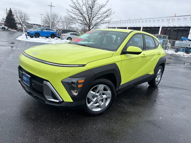 Certified 2025 Hyundai Kona SE image 1