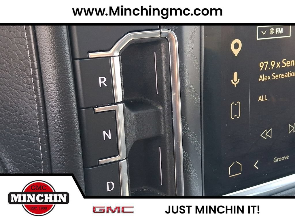 Used 2023 GMC Yukon Denali AWD/4WD image 17