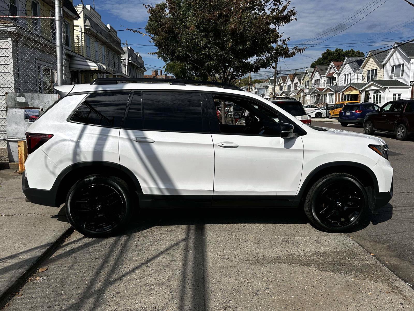 Used 2024 Honda Passport Black Edition image 7