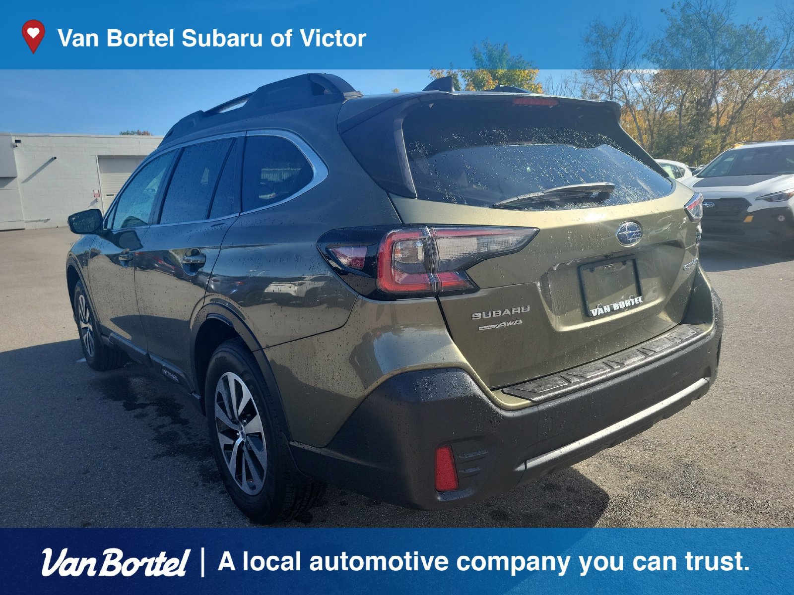 Used 2022 Subaru Outback Premium AWD/4WD image 3