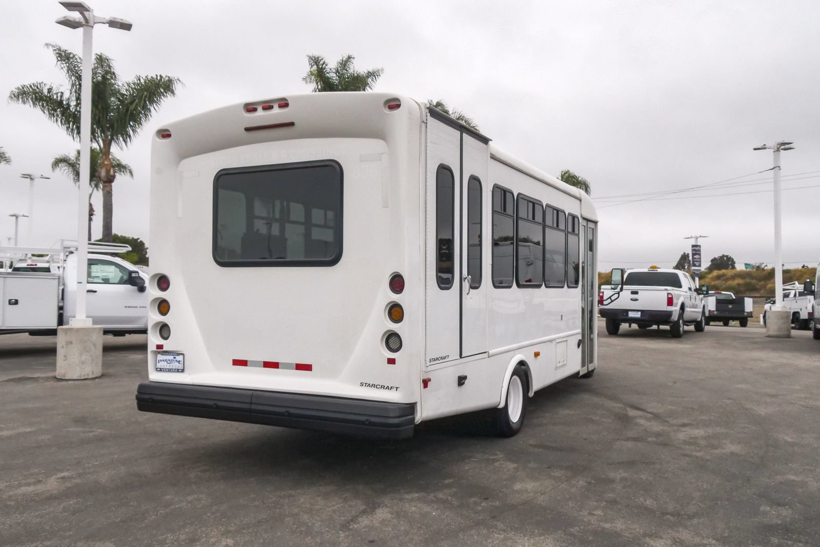 Used 2013 Ford E-450 and Econoline 450 Super Duty w/ Shuttle Bus Prep Pkg RWD image 7