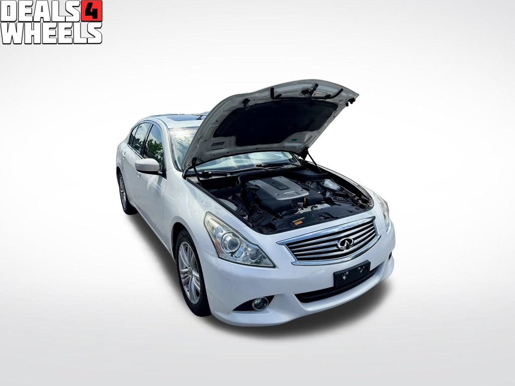 Used 2012 INFINITI G37 x Sedan w/ Premium Pkg AWD/4WD image 4