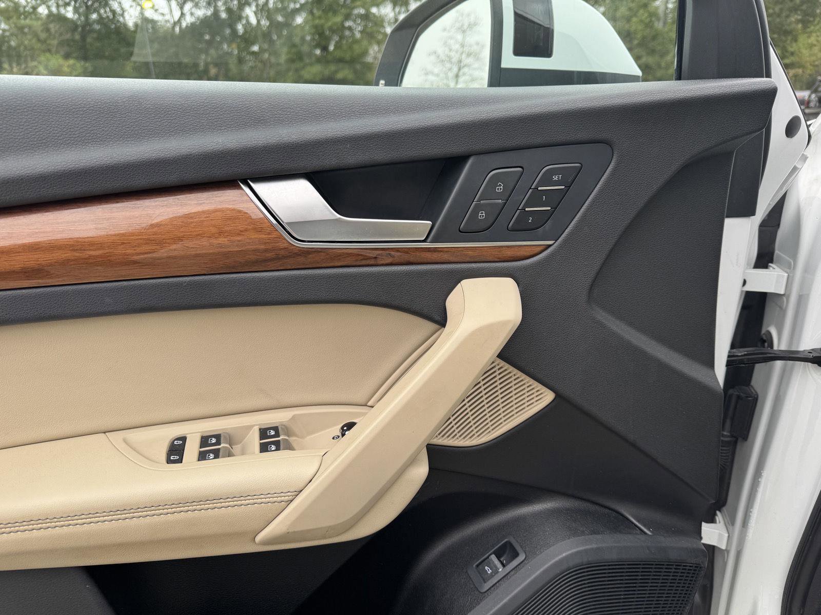 Used 2021 Audi Q5 Premium Plus image 6