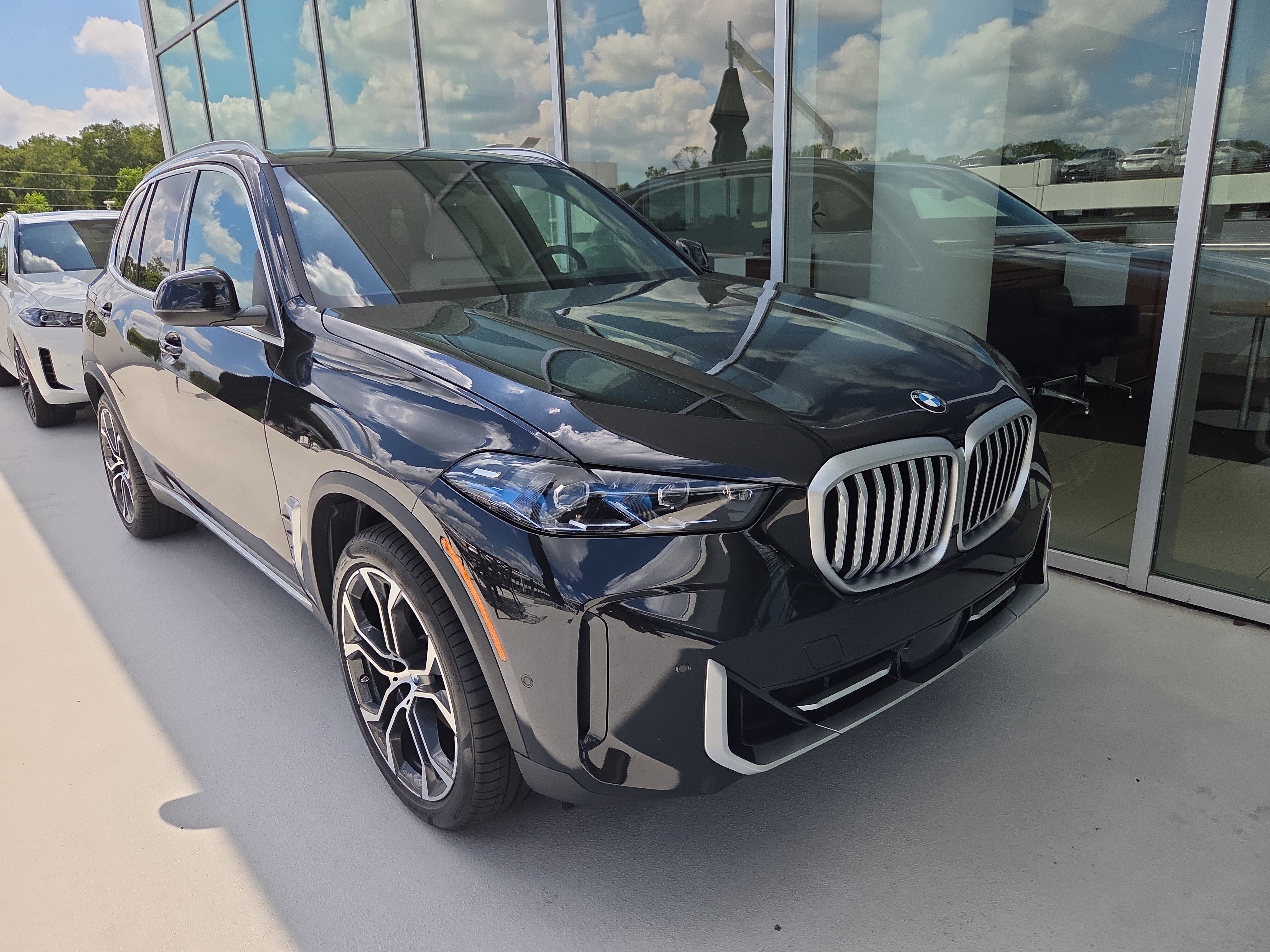 Certified 2026 BMW X5 sDrive40i RWD image 1