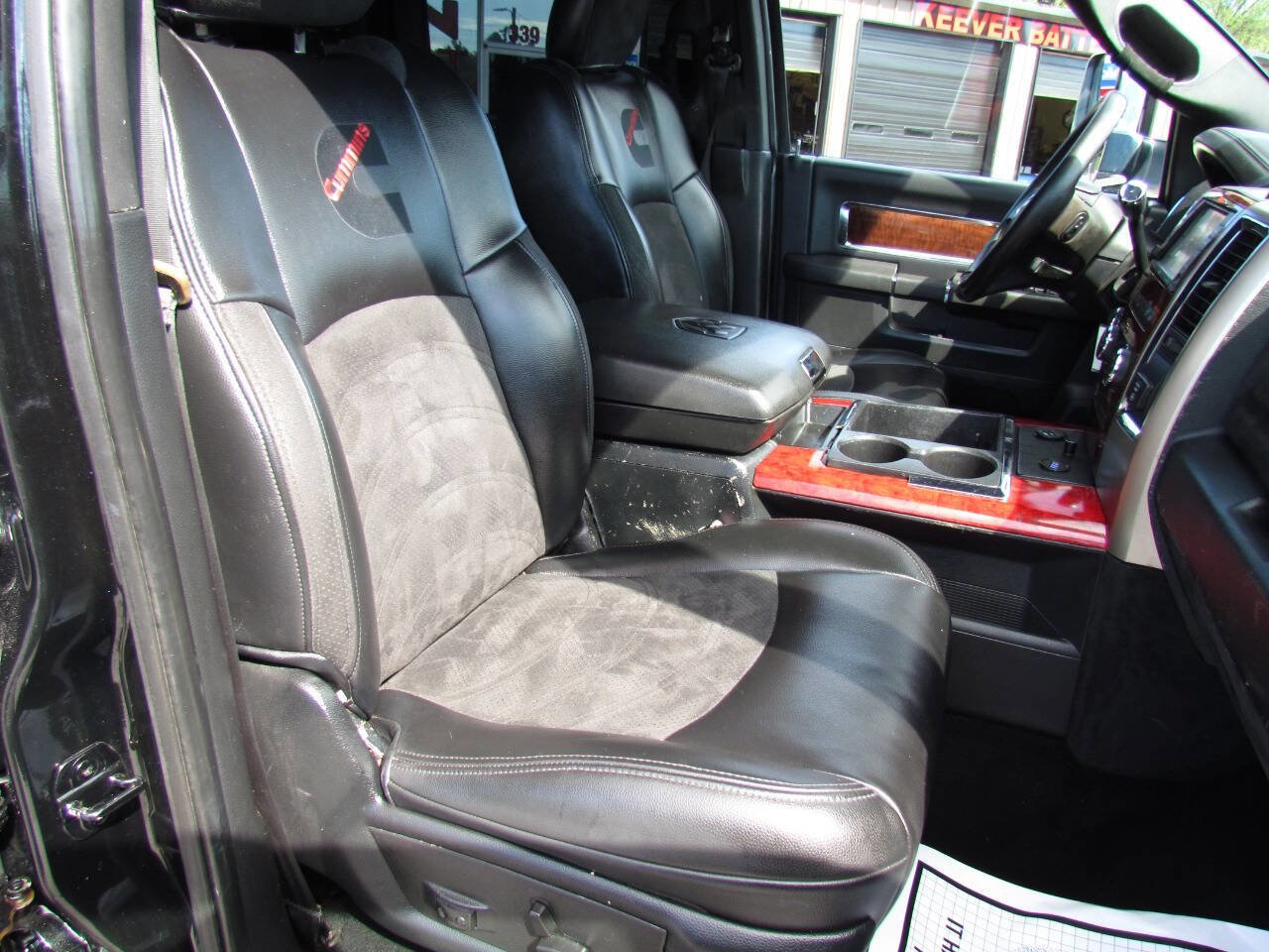 Used 2011 RAM 3500 Laramie w/ Protection Group image 18