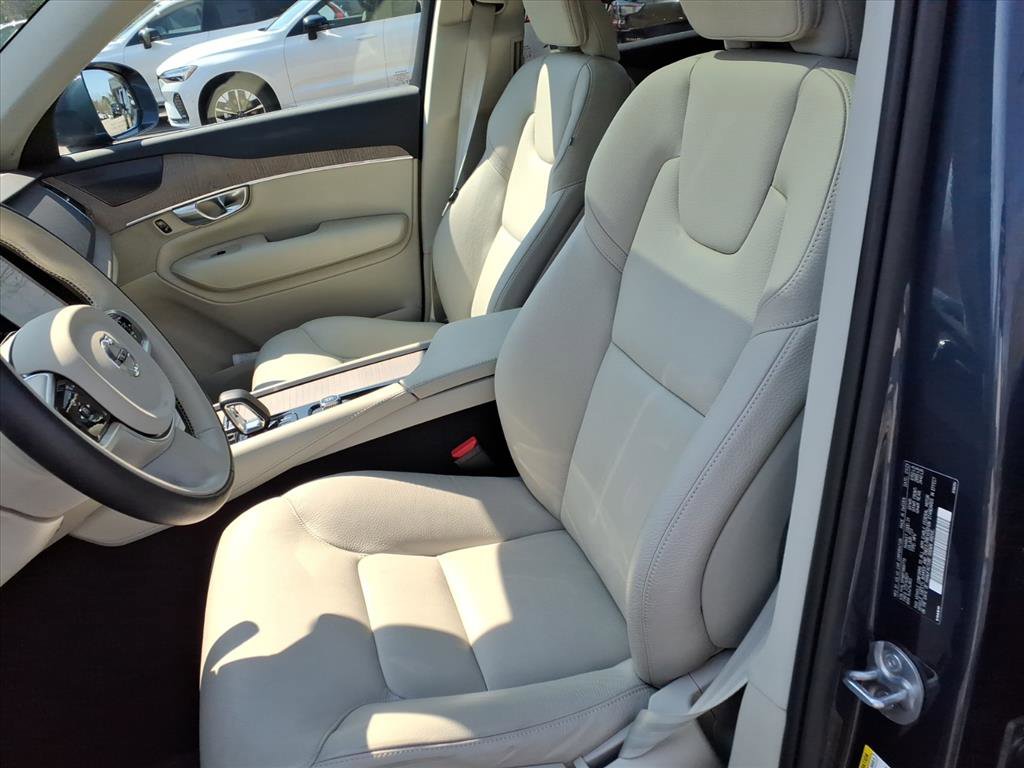 Certified 2023 Volvo XC90 B5 Plus image 18