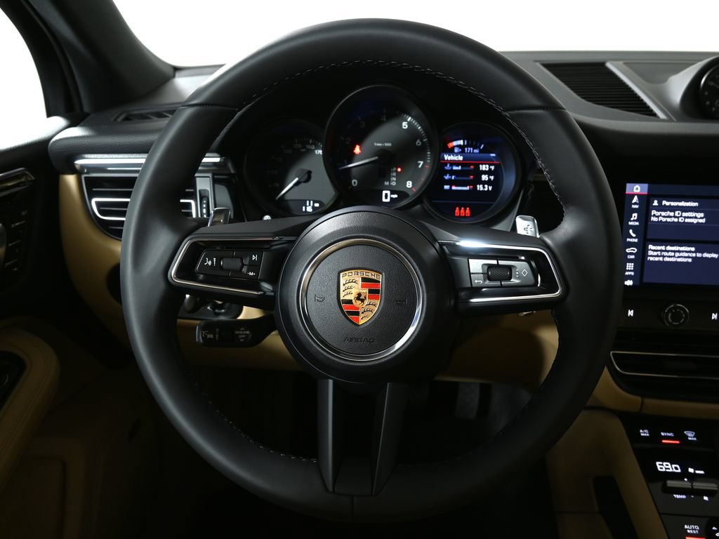 New 2026 Porsche Macan AWD/4WD image 18