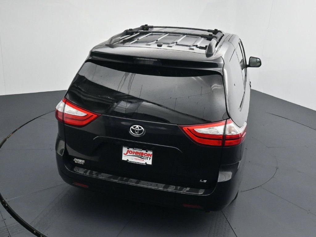 Used 2017 Toyota Sienna LE FWD image 27