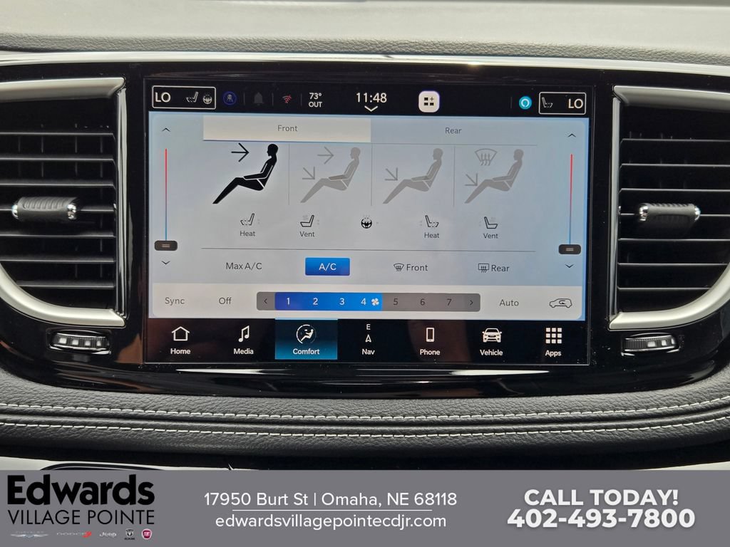 New 2027 Chrysler Pacifica Limited AWD/4WD image 21