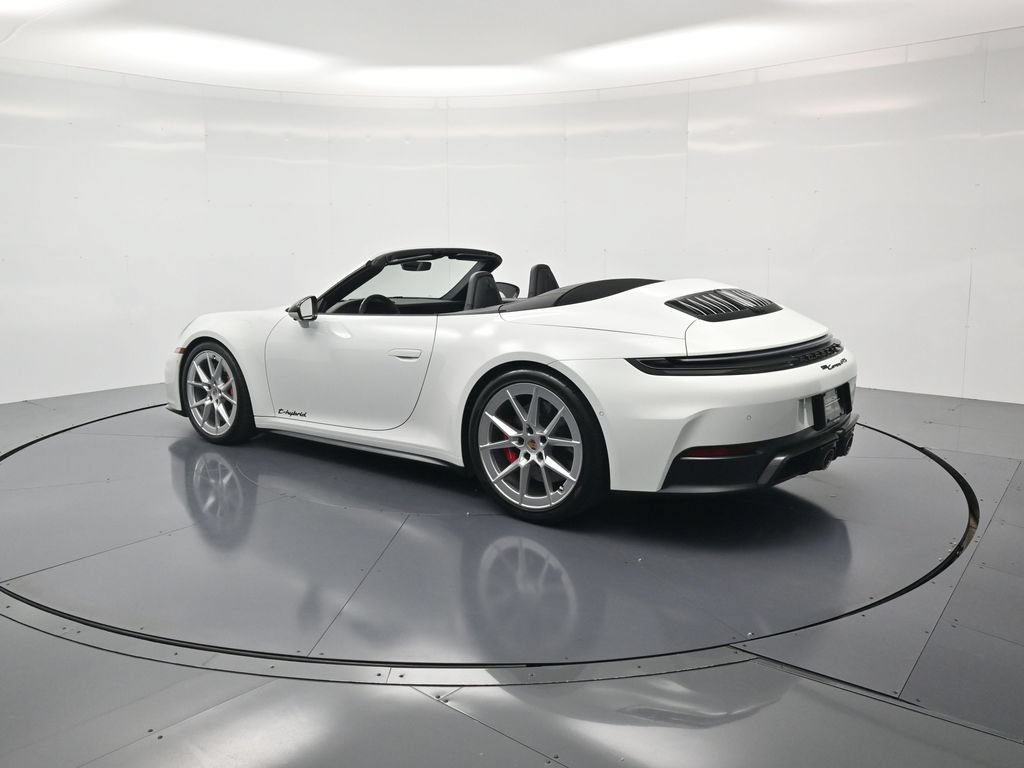 Certified 2026 Porsche 911 Carrera 4 GTS AWD/4WD image 3