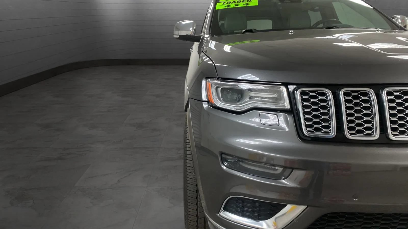 Used 2017 Jeep Grand Cherokee Summit AWD/4WD image 30