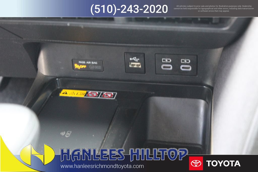 Used 2025 Toyota Camry LE FWD image 19