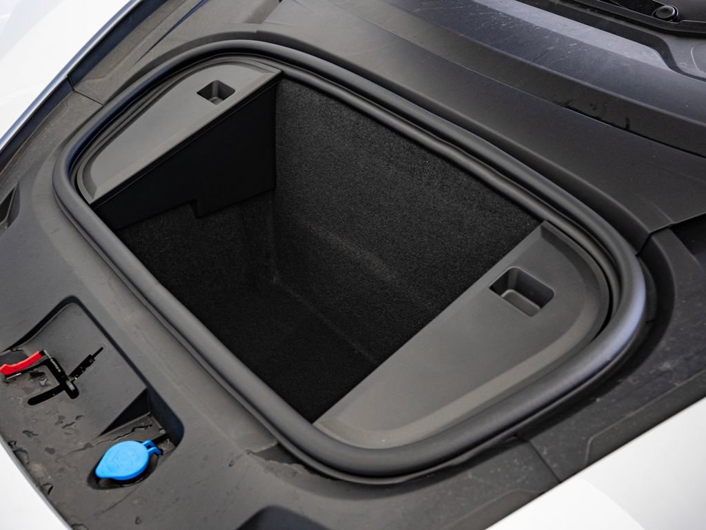 New 2026 Porsche Taycan 4S AWD/4WD image 47
