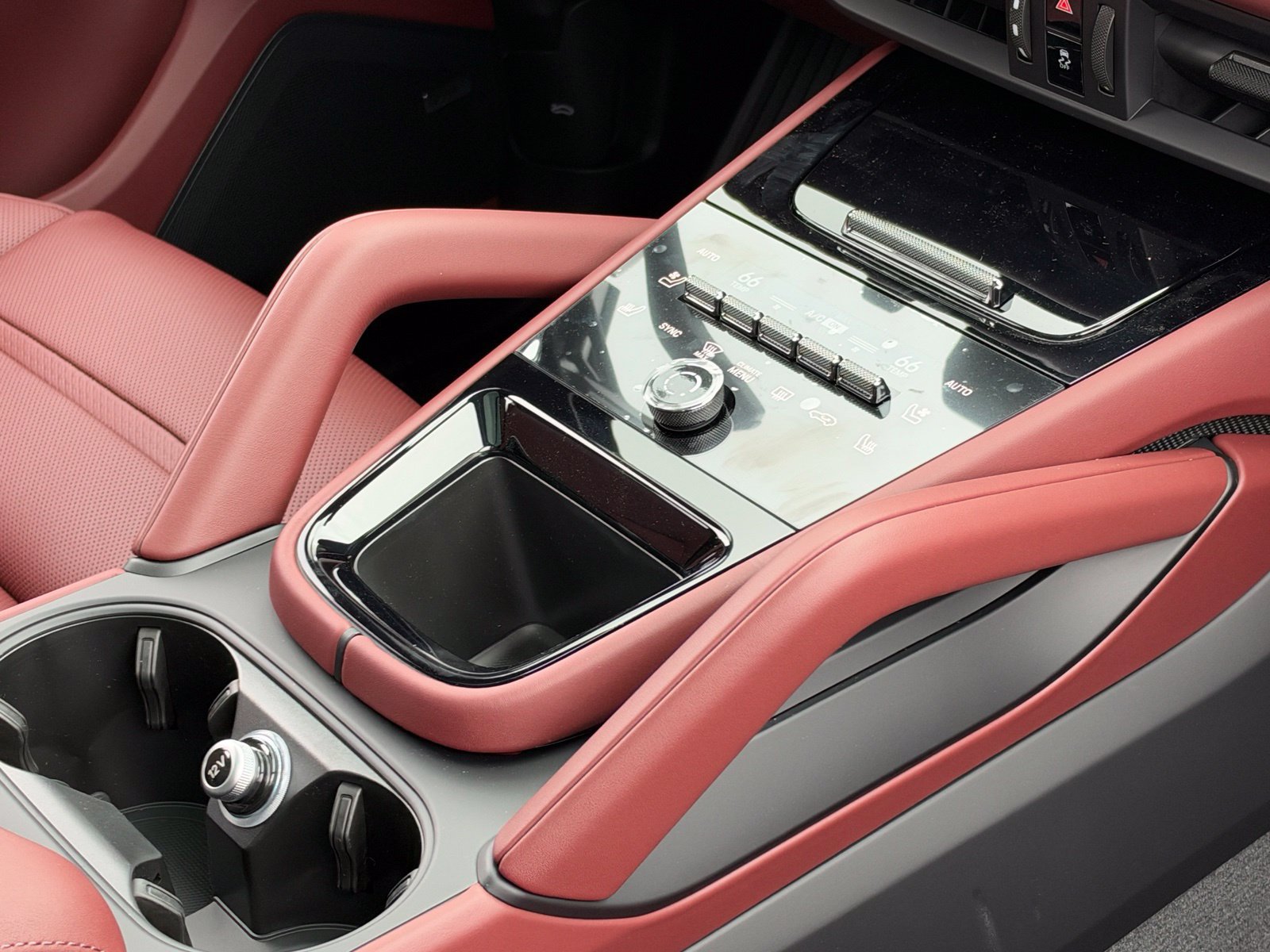 New 2026 Porsche Cayenne AWD/4WD image 39