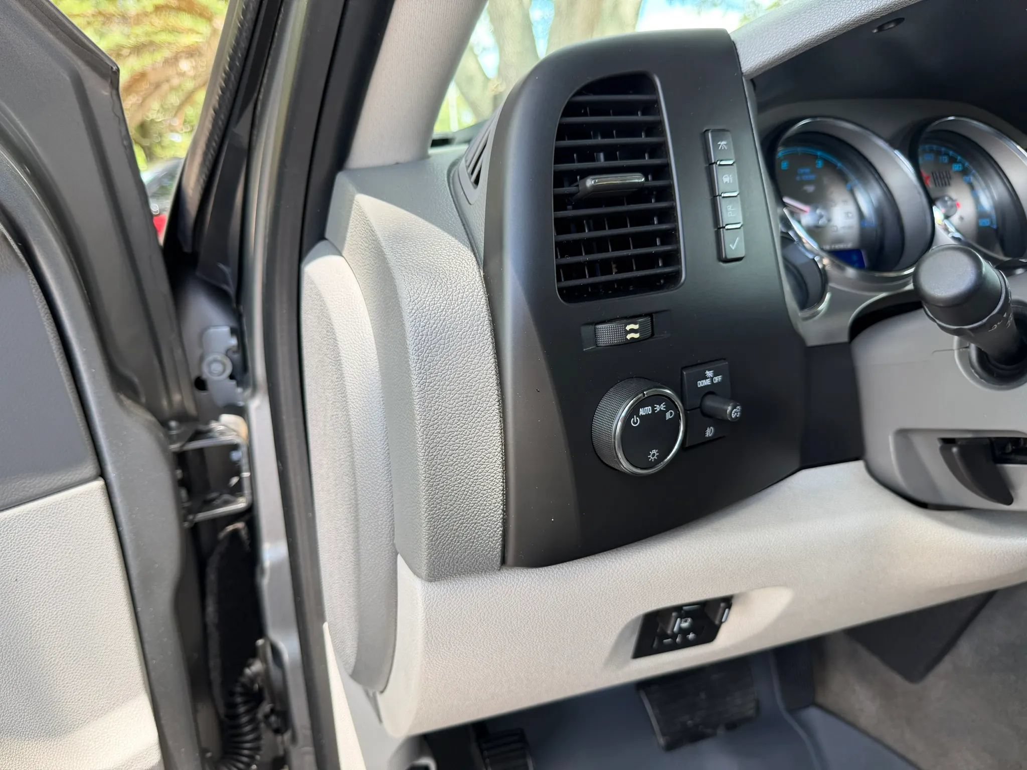 Used 2012 Chevrolet Silverado 3500 LT w/ Interior Plus Package AWD/4WD image 19