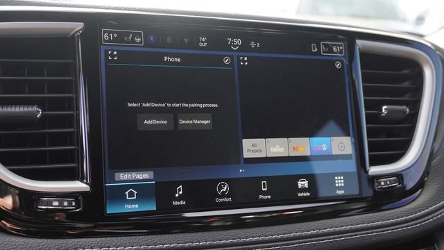 New 2026 Chrysler Pacifica Select FWD image 23
