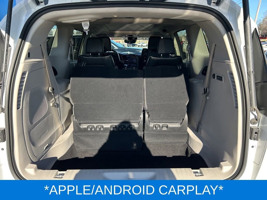 Used 2023 Chrysler Pacifica Limited w/ Uconnect Theater Family Group AWD/4WD image 12