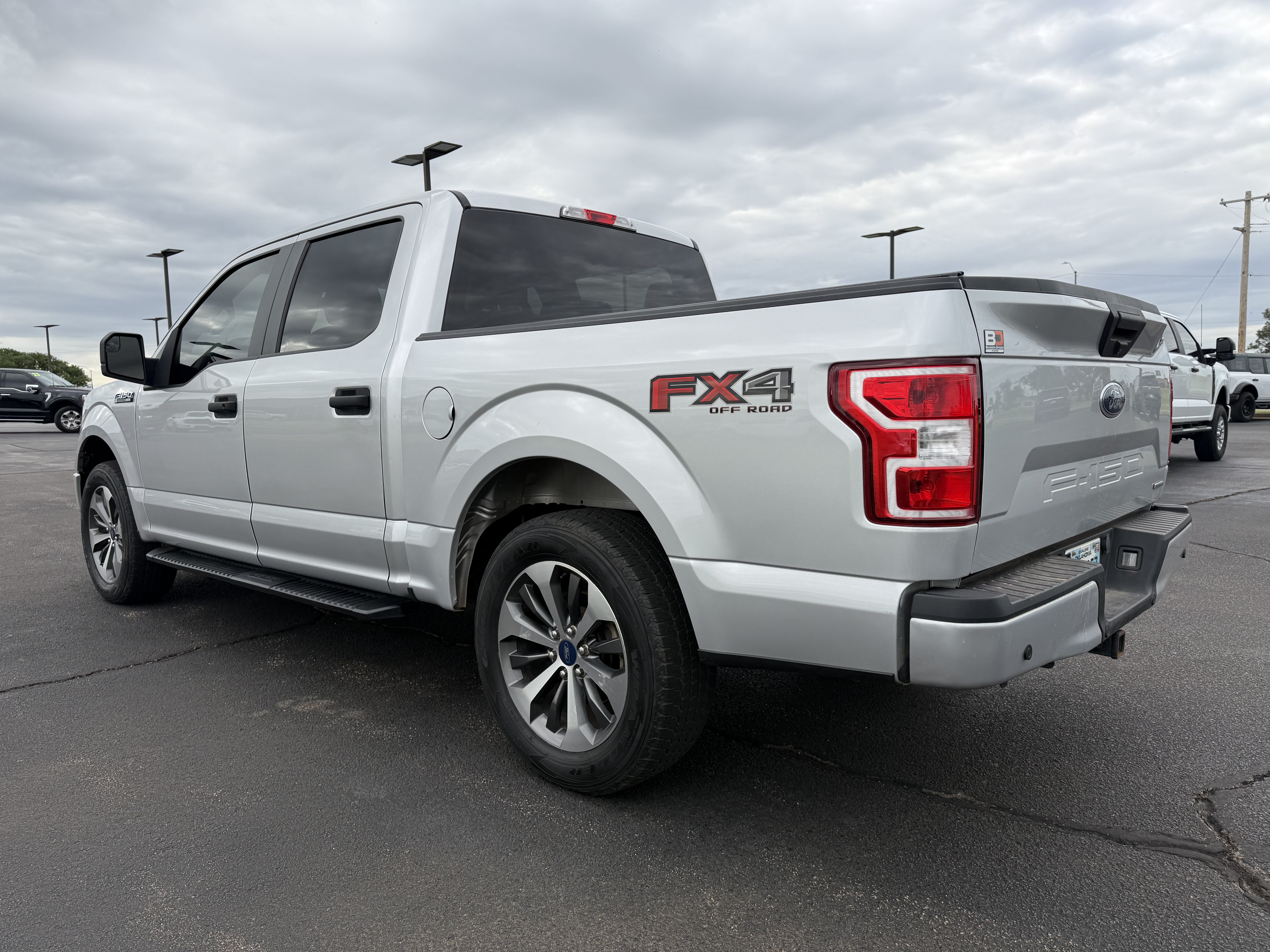 Used 2019 Ford F150 XL w/ Equipment Group 101A Mid AWD/4WD image 4