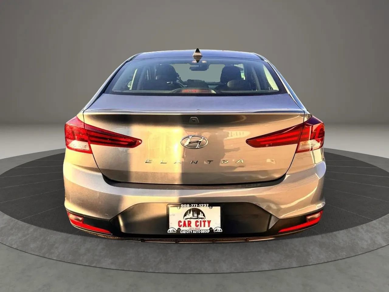 Used 2020 Hyundai Elantra SEL w/ Cargo Package (C1) image 5