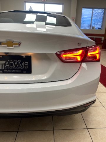 Used 2022 Chevrolet Malibu LT FWD image 12