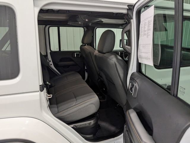 Used 2025 Jeep Wrangler Unlimited Sahara AWD/4WD image 24