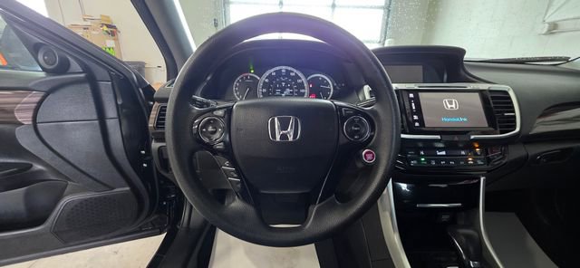 Used 2016 Honda Accord EX image 16