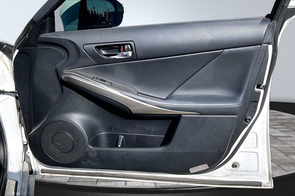 Used 2016 Lexus IS 200t RWD image 15