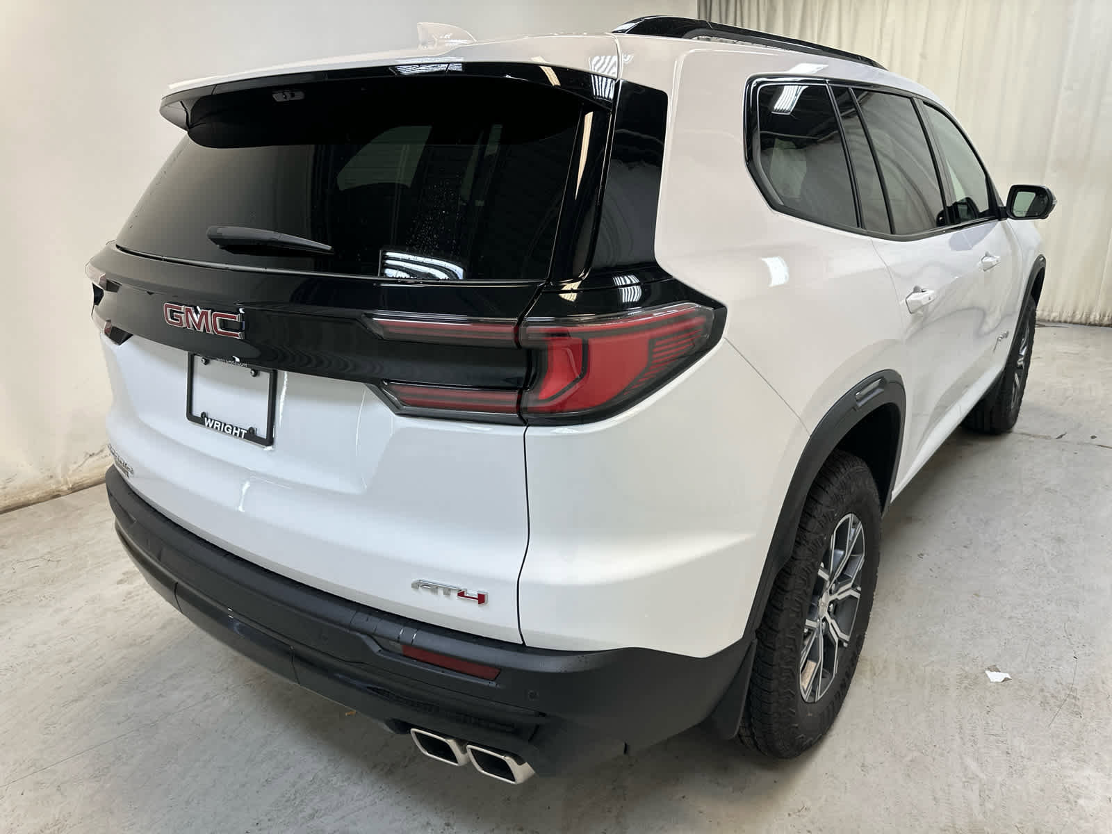 New 2026 GMC Acadia AT4 w/ Luxury Package image 12
