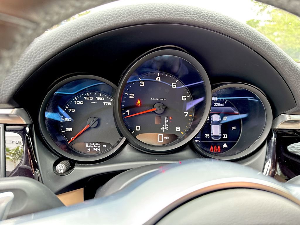 Used 2021 Porsche Macan AWD/4WD image 49