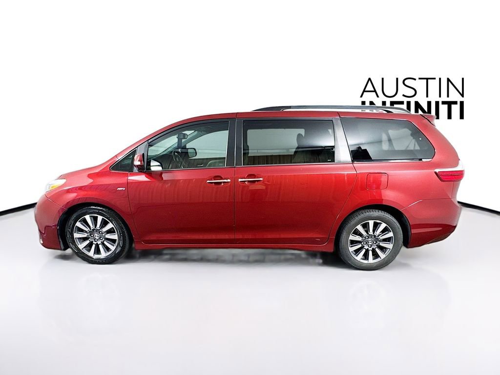 Used 2018 Toyota Sienna Limited Premium w/ Carpet Mat Package image 4