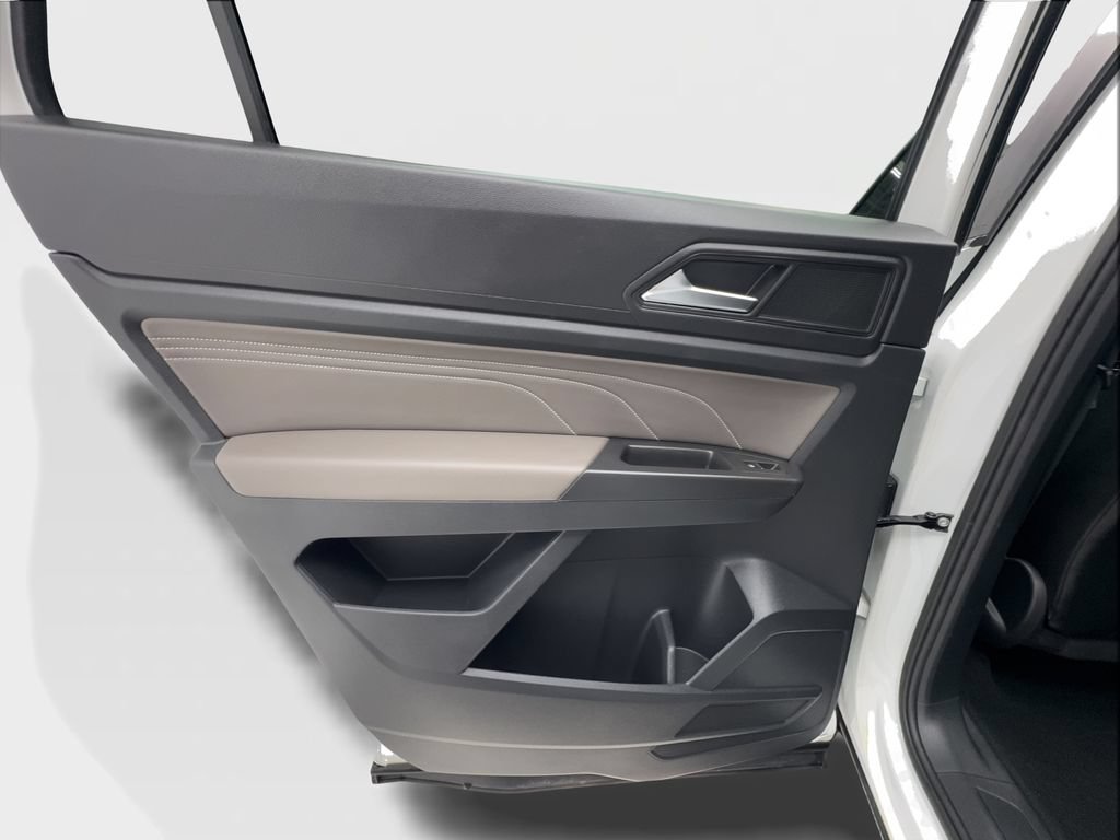 Used 2023 Volkswagen Atlas Cross Sport SE w/ Panoramic Sunroof Package FWD image 28