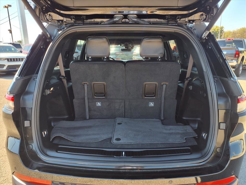 Used 2025 Jeep Grand Cherokee L Altitude image 18