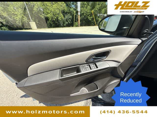 Certified 2011 Chevrolet Cruze LS FWD image 19