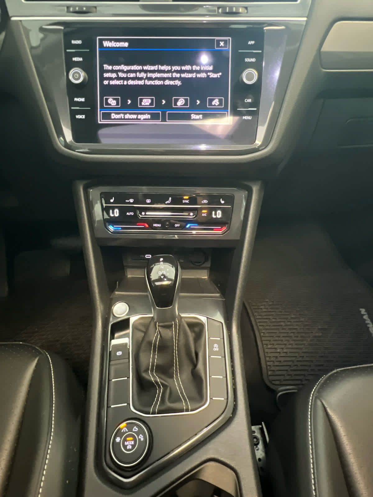 Used 2023 Volkswagen Tiguan SE w/ Panoramic Sunroof Package AWD/4WD image 16