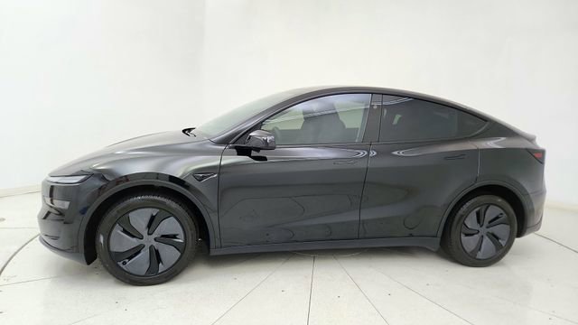 Used 2026 Tesla Model Y Long Range image 3