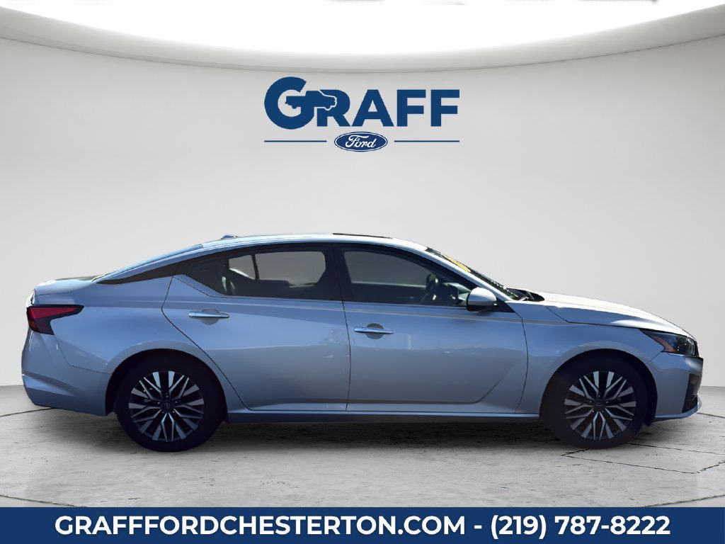 Used 2024 Nissan Altima 2.5 SV w/ SV Premium Package FWD image 9