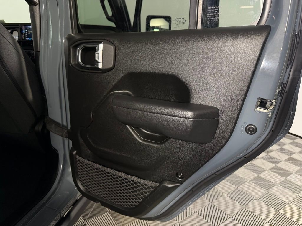 Used 2025 Jeep Wrangler Willys 4xe image 32