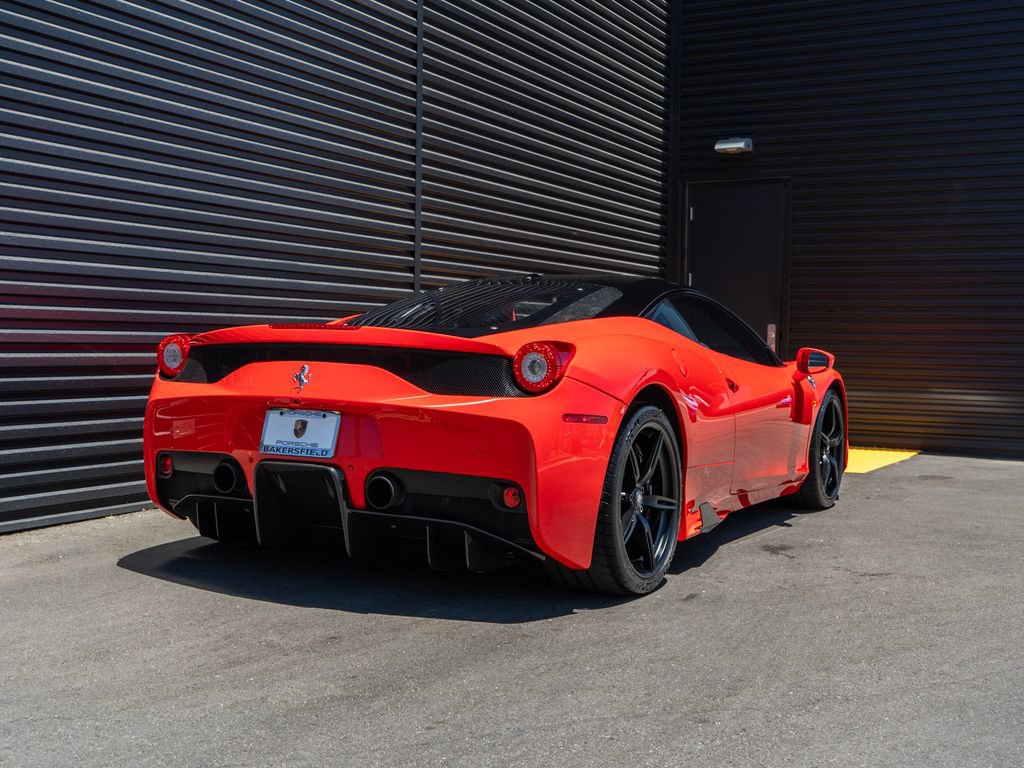 Used 2015 Ferrari 458 Speciale Coupe RWD image 9