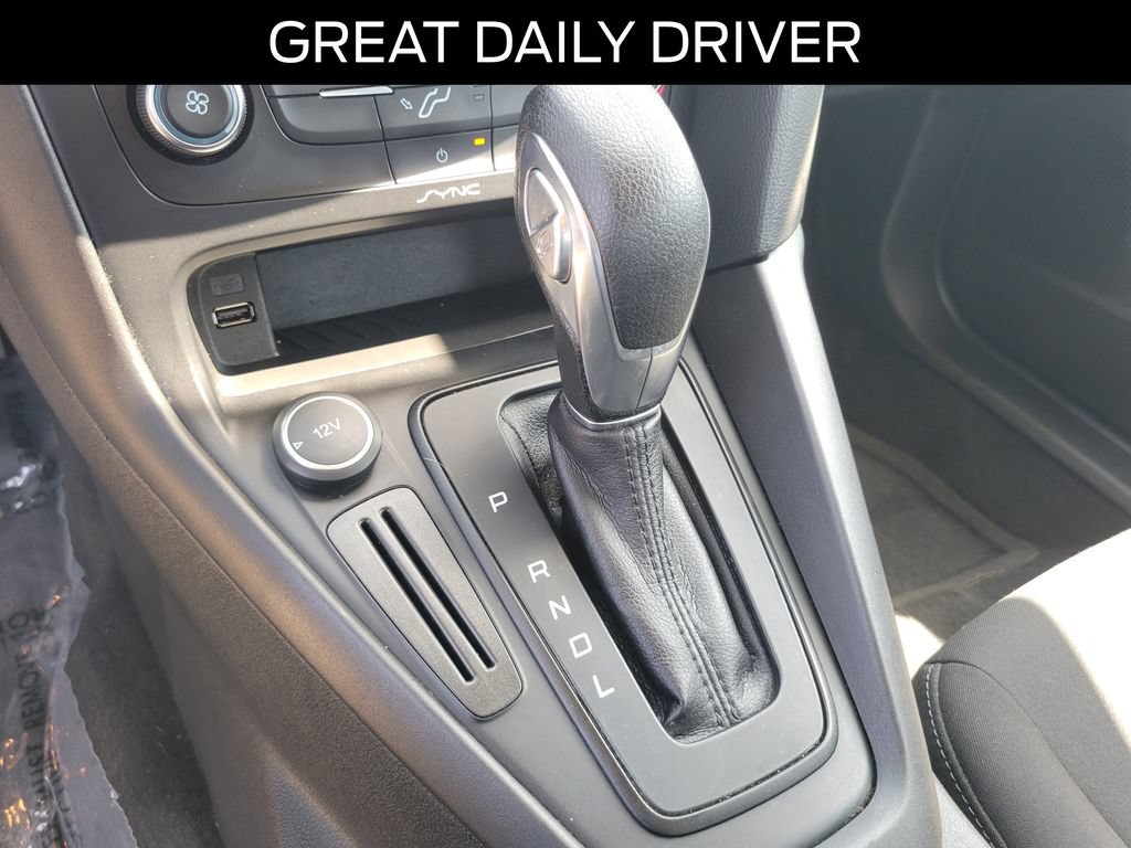 Certified 2017 Ford Focus SE FWD image 29