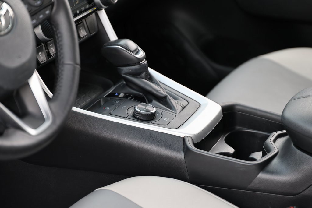 Used 2021 Toyota RAV4 XLE Premium image 16