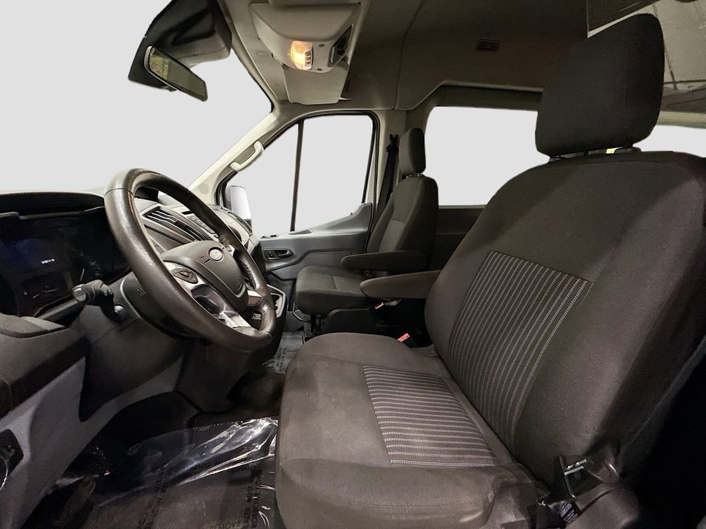 Used 2018 Ford Transit 150 XLT image 8