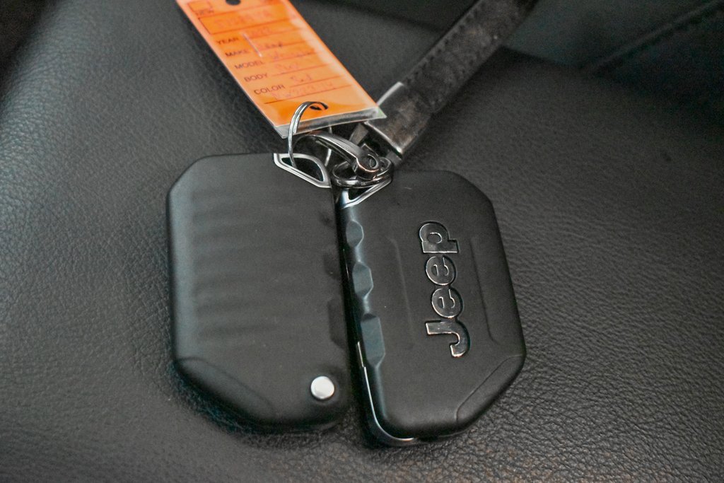 Used 2022 Jeep Wrangler Willys image 19