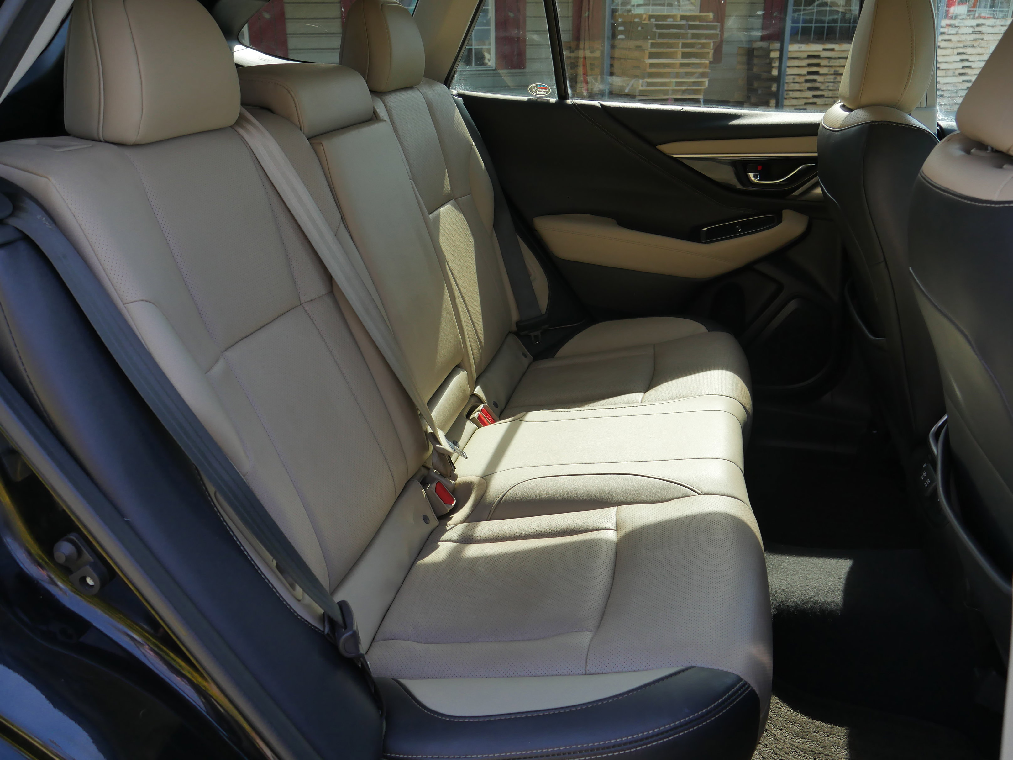 Used 2020 Subaru Outback Limited image 29