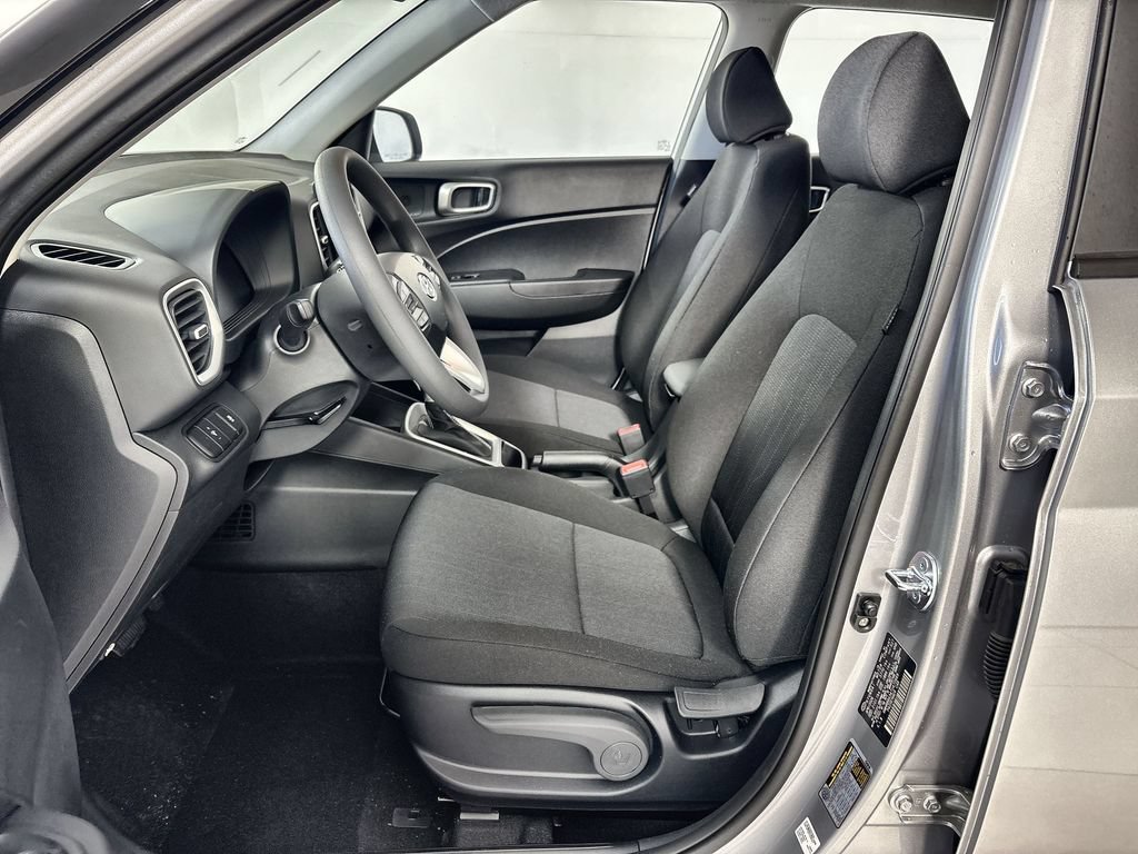 New 2026 Hyundai Venue SE FWD image 13