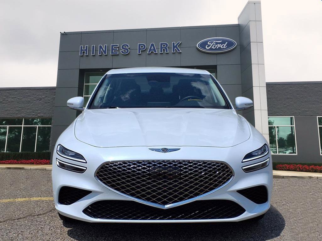 Used 2025 Genesis G70 2.5T image 2