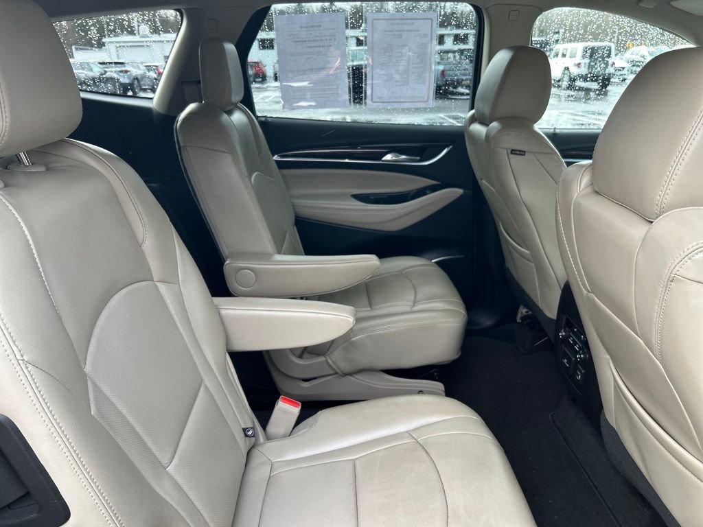 Used 2018 Buick Enclave Essence image 14
