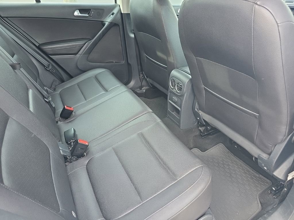Used 2016 Volkswagen Tiguan S image 15