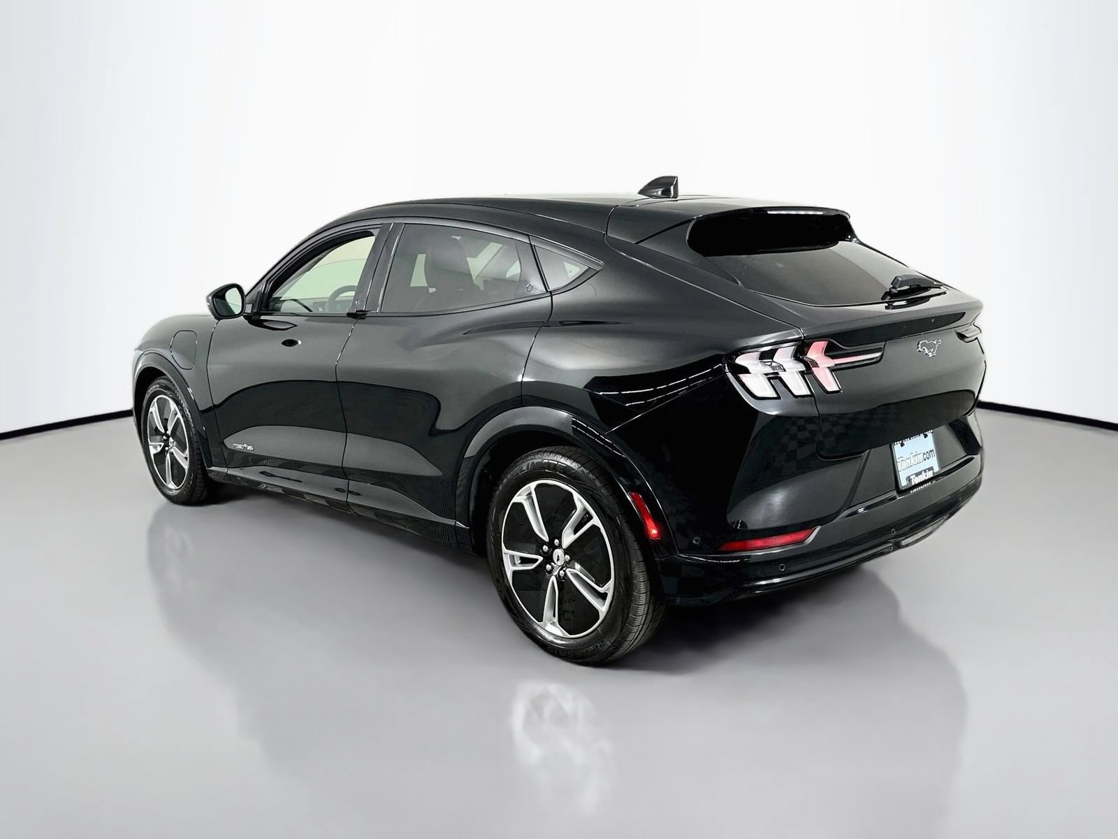 Used 2023 Ford Mustang Mach-E Premium AWD/4WD image 6