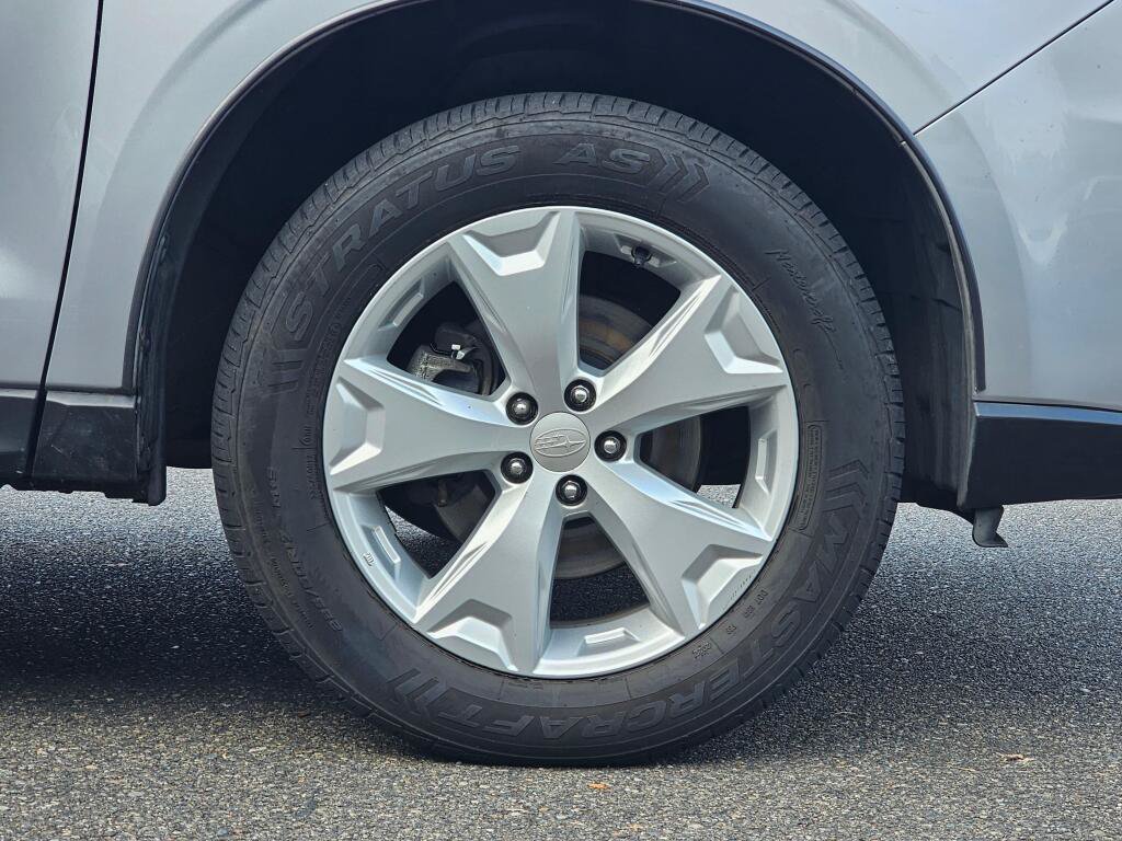 Used 2016 Subaru Forester 2.5i Limited w/ Popular Package #2 AWD/4WD image 9