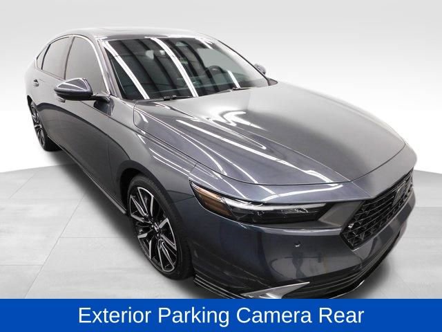 Used 2024 Honda Accord Touring image 4